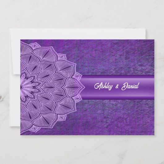 Elegant Chic Paars Script Mandala Rustic Wedding Kaart (Achterkant)
