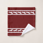 Elegant, Chic White Horses on Maroon Bad Handdoek (Wasdoekje)