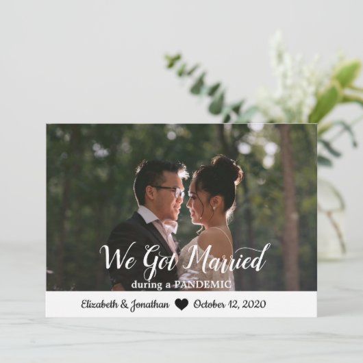 Elegant chique fotoscript getrouwd tijdens pandemi aankondiging (Staand voorkant)