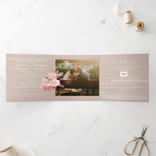 Elegant chique Roos bruiloft Drieluik Uitnodiging (Binnen)