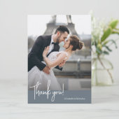 Elegant chique stoffige blauwe bruiloft bedankkaart (Staand voorkant)