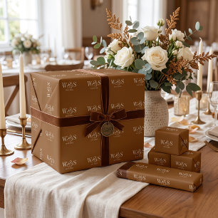 Elegant Chocolade Bruin initiaal huwelijksparen Cadeaupapier