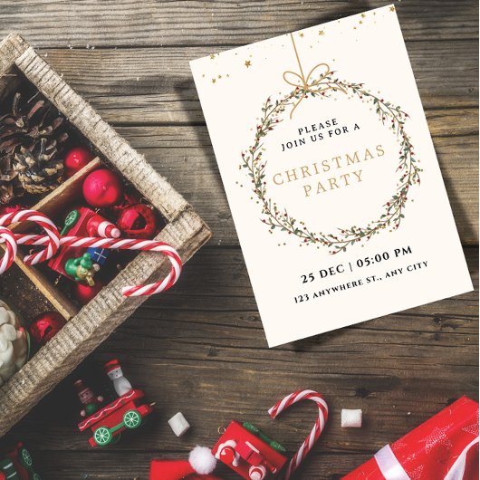 Elegant Christmas Party Invitation with Wreath  Kaart
