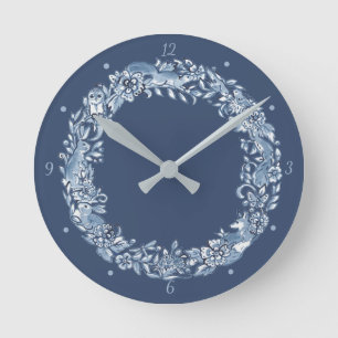 Elegant Classic Blue & White Animal Wreatft Ronde Klok