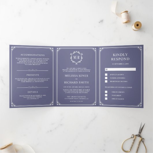 Elegant Classic Dusty Paarse Monogram Bruiloft Drieluik Uitnodiging (Binnen)