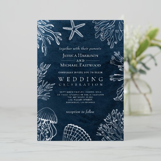 Elegant Classy Navy Blue Ocean Beach Wedding Folie Uitnodiging (Staand Voorkant)