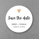 Elegant Clean Wedding Gold Heart Sla de datum op Ronde Sticker<br><div class="desc">Elegant volledig aanpasbare sticker sjabloon met faux Gold hartpictogram.</div>