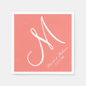Elegant Coral Roze en Wit Monogram Servetten (Voorkant)