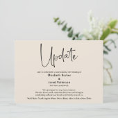 Elegant Cream Uitgestelde Wedding Update Kaart (Staand voorkant)