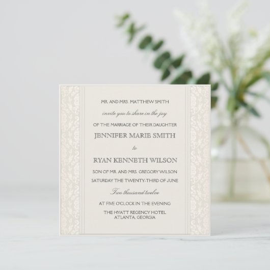 Elegant Creme Damask Wedding Invitation Kaart (Staand voorkant)