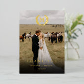 Elegant Crest Monogram 1 Foto Dank u bruiloft Folie Uitnodiging (Staand Voorkant)