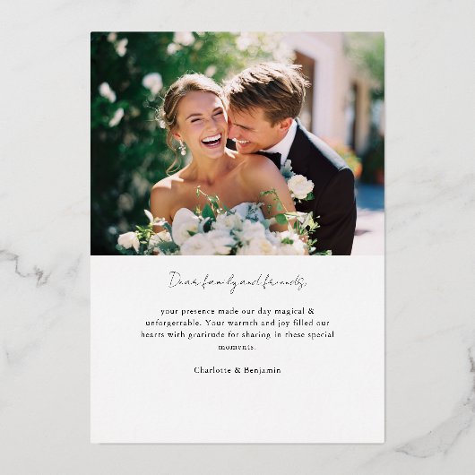 Elegant Crest Monogram 2 Foto Dank u bruiloft Folie Uitnodiging (Achterkant)