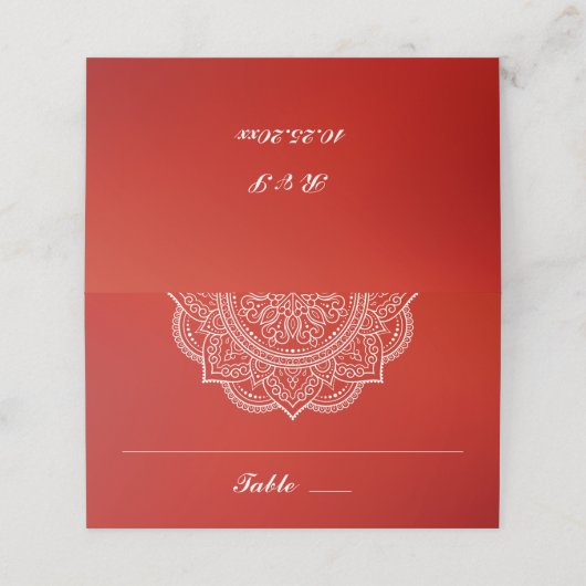 Elegant Crimson en White Paisley Indian Wedding Plaatskaartje (Buitenkant ongevouwen)