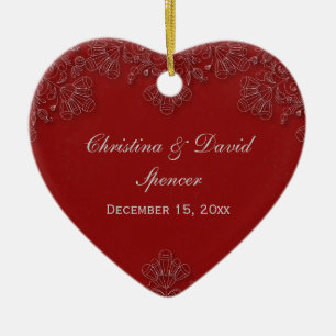 Elegant crimson red floral swirls trouwfoto keramisch ornament