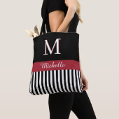 Elegant Custom Monogram Name Black White Stripes Tote Bag (Dichtbij)