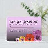 Elegant Daisies met Paarse Glitter Wedding RSVP (Staand voorkant)