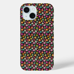 Elegant Daisy Flower Pattern iPhone 15 Case