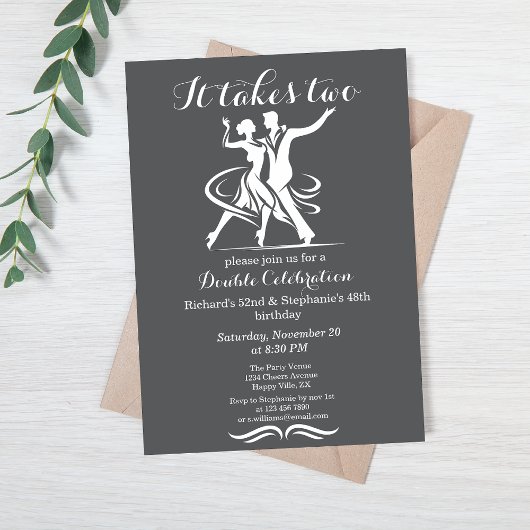 Elegant dansend koppel gezamenlijke verjaardag vie kaart