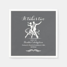 Elegant dansend koppel gezamenlijke verjaardag vie