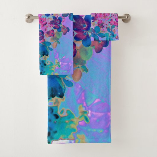 Elegant Dark Blue en Magenta Limelight Hydrangea Bad Handdoek (Insitu)