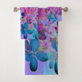 Elegant Dark Blue en Magenta Limelight Hydrangea Bad Handdoek (Insitu)