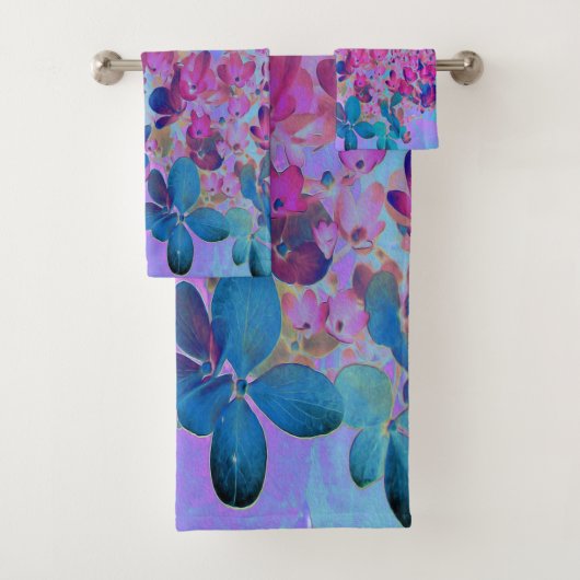 Elegant Dark Blue en Magenta Limelight Hydrangea Bad Handdoek (Insitu)