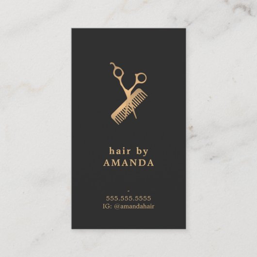 Elegant Dark Faux Gold Scissors Comb Haarstylist Visitekaartje (Voorkant)