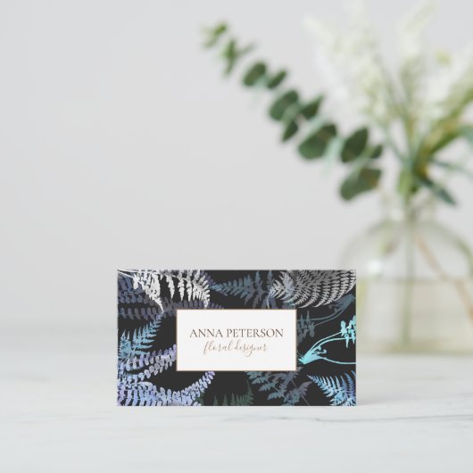 Elegant Dark Fern Leaves Botanical Visitekaartje (Staand voorkant)