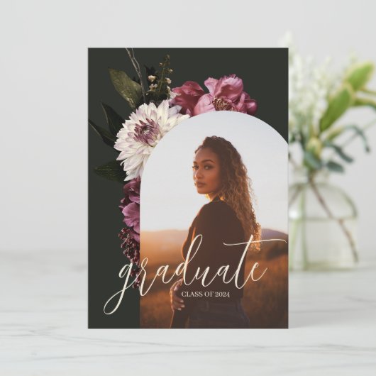 Elegant Dark Floral Foto Afstuderen Aankondiging (Staand voorkant)