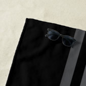 Elegant dark lines modern monogrammen zwart strandlaken (In situ)