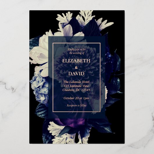 Elegant Dark Romantic Floral Wedding Folie Uitnodiging (Voorkant)