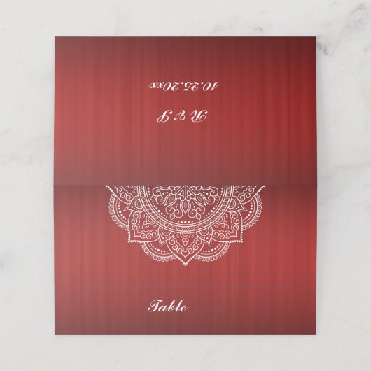 Elegant Deep Red en White Paisley Indian Wedding Plaatskaartje (Buitenkant ongevouwen)