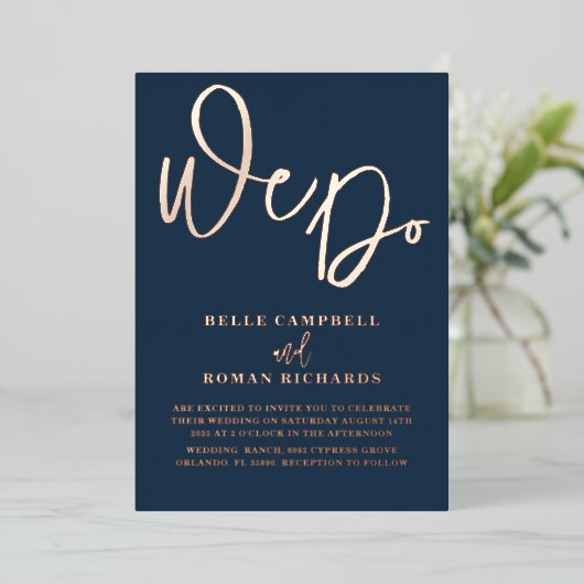 Elegant doen we Roos Gold & Blue Wedding Folie Uitnodiging (Staand Voorkant)