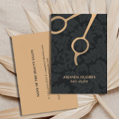 Elegant donkerzwart, zwarte kant, goudschaar, haar visitekaartje