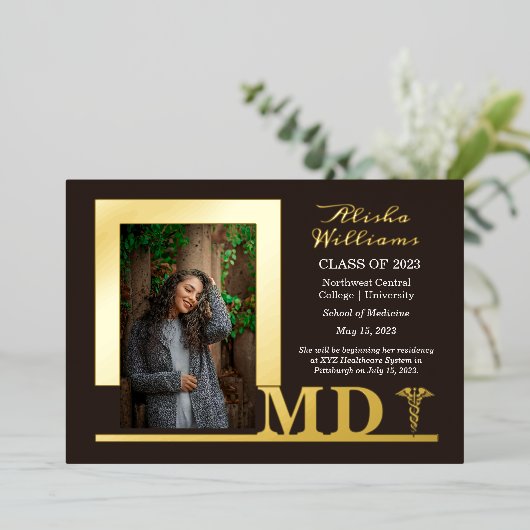 Elegant Dr. MD Caduceus Foto Afstuderen Brown Folie Uitnodiging (Staand Voorkant)