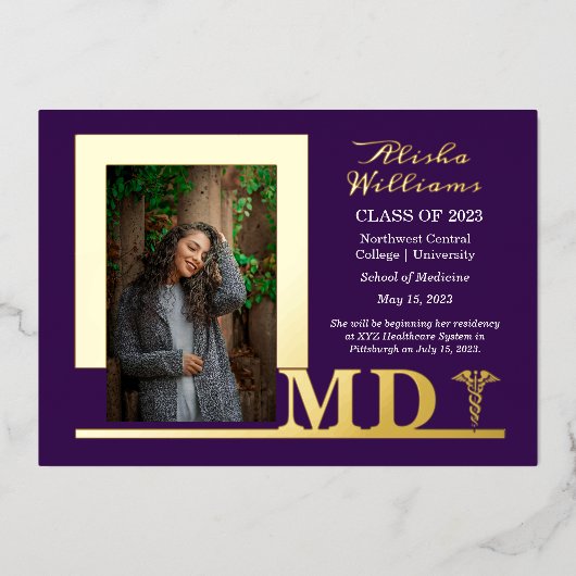Elegant Dr. MD Caduceus Foto Afstuderen Paars Folie Uitnodiging (Voorkant)