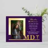 Elegant Dr. MD Caduceus Foto Afstuderen Paars Folie Uitnodiging (Staand Voorkant)