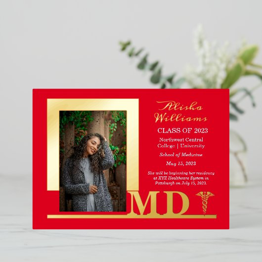 Elegant Dr. MD Caduceus Foto Afstuderen Red Folie Uitnodiging (Staand Voorkant)