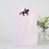Elegant Dressage Rider op Waterverf achtergrond Briefpapier (Staand voorkant)