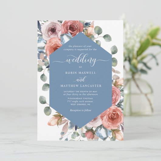 Elegant Dusty Blue Blissful Floral Wedding Kaart (Staand voorkant)