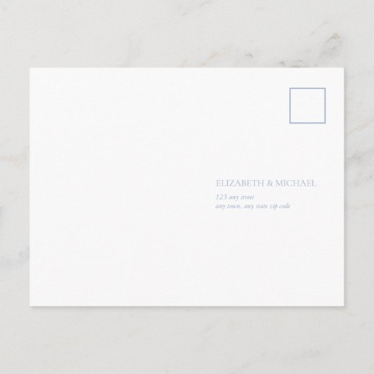 Elegant Dusty Blue Blush Lace Script RSVP Uitnodiging Briefkaart (Achterkant)