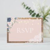 Elegant Dusty Blue Blush Rustic Wood Lace Script RSVP Kaartje (Staand voorkant)