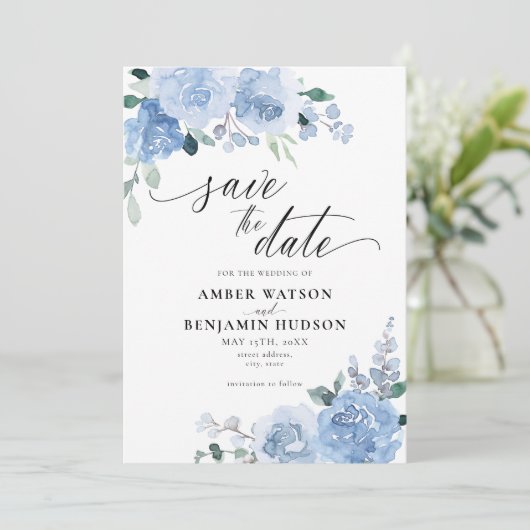 Elegant Dusty Blue Botanical Floral Save the Date Kaart (Staand voorkant)