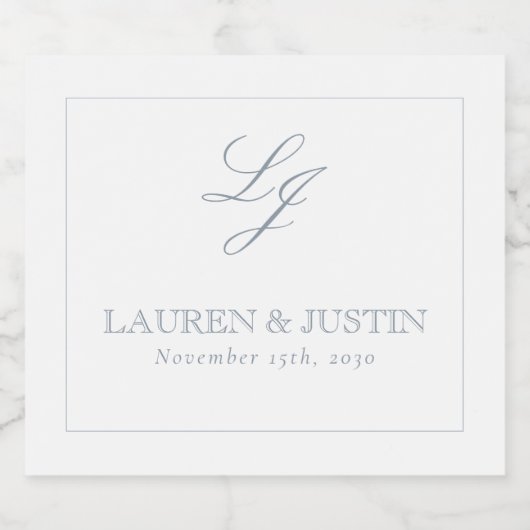 Elegant Dusty Blue Classic Monogram Script Bruilof Sparkling Wijnetiket (Enkel label)