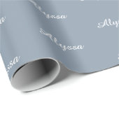 Elegant Dusty blue custom script naam chic Cadeaupapier (Rol Hoek)