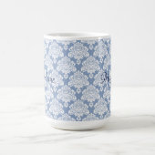 Elegant Dusty Blue Damask Lace Monogram en naam Koffiemok (Center)
