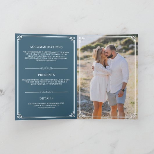 Elegant Dusty Blue en White Monogram Wedding (Binnen)