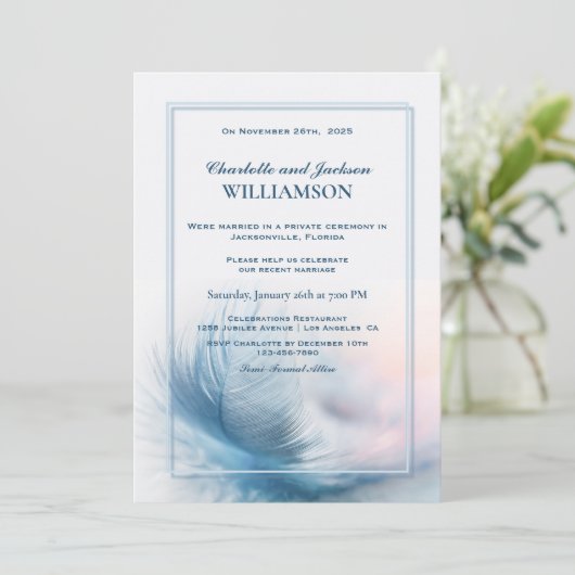 Elegant Dusty Blue Feather Wedding Reception Kaart (Staand voorkant)