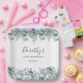 Elegant Dusty Blue Floral 70th Verjaardag Custom Papieren Bordje (Feest)