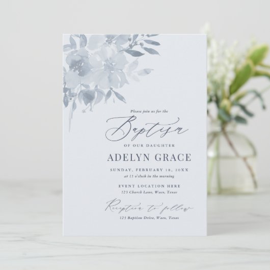 Elegant Dusty Blue Floral Baptisme Kaart (Staand voorkant)